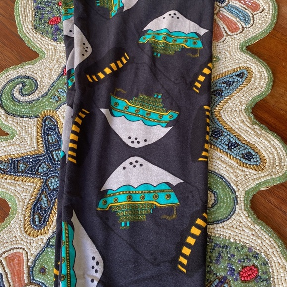 Lularoe Leggings OS Bundle Randaminal - Picture 3 of 9